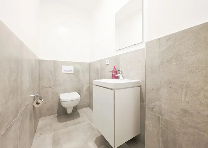 Apartamento Tolstov - 5 - Balcony - Kitchen - Washing Machine - Next To Cologne